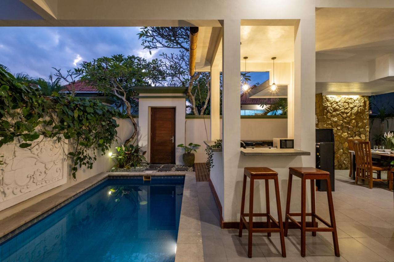 Villa Tukad Alit Seminyak  Exterior photo